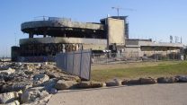 מבנה הדולפונריום הנטוש בת"א. צילום: ד"ר אבישי טייכר, מתוך ויקימדיה