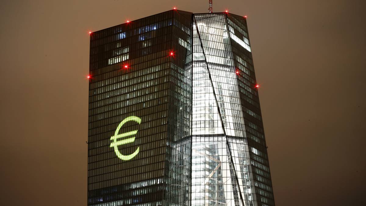 &quot;הבנק המרכזי הכי פחות עצמאי בעולם המפותח&quot;. בנק האיחוד האירופי בגרמניה. צילום: סוכנות AP.