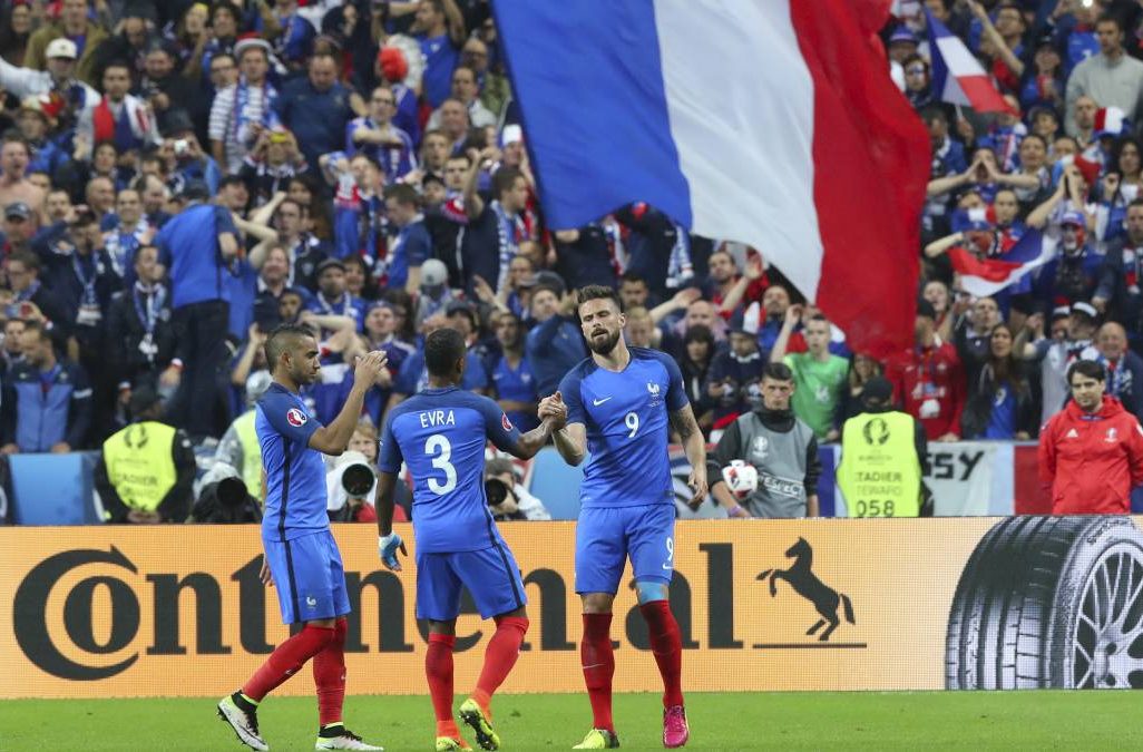 צרפת לאחר ניצחון על איסלנד, רבע גמר יורו 2016. צילום: סוכנות AP.