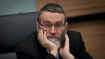 ח״כ משה גפני בוועדת הכספים. (צילום: מרים אלסטר / פלאש 90)