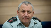 ראש המטה הכללי גדי אייזנקוט בביקור בכנסת. צילום: יונתן זינדל / פלאש 90.