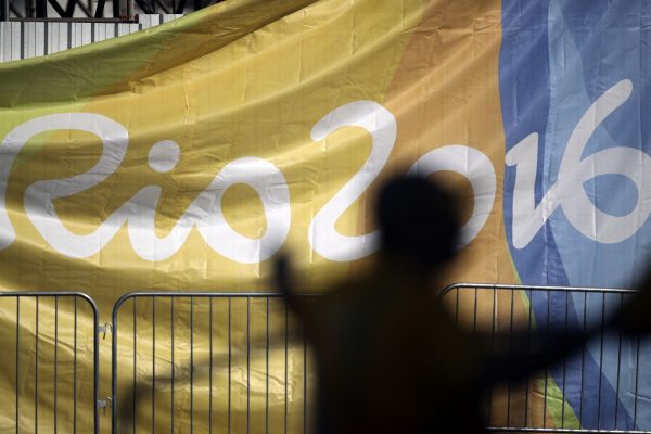 צל כבד מעיב על ההכנות לאולימפיאדה בריו. צילום: AP