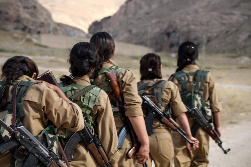 לוחמות יזידיות במחתרת הכורדית (צילום: Kurdishstruggle / flickr).