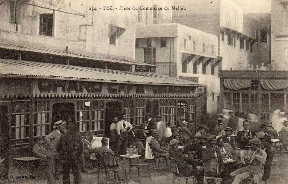 בית קפה יהודי בפאס 1912 (צילום: ויקימדיה קומונס).