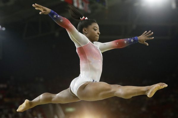 סימון ביילס אולימפיאדת ריו 2016 (צילום: סוכנות AP).