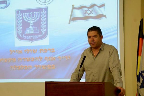 שולי אייל, לשעבר מנהל האגף להכשרה מקצועית בזרוע העבודה (תמונה: אלבום פרטי)