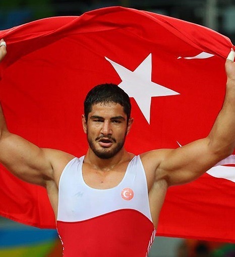 אלוף העולם בהיאבקות חפשית טהא אקגול הטורקי (צילום: Mohammad Hassanzadeh / ויקיפדיה).