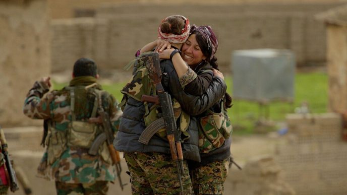לוחמות כורדיות מה-YPG (צילום: Kurdishstruggle, מתוך Flickr).