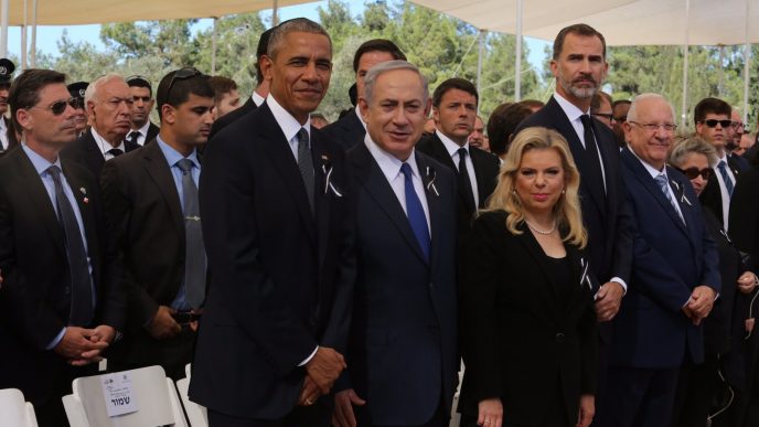ראש הממשלה בנימין נתניהו ורעייתו שרה, לצד נשיא ארה"ב ברק אובמה. צילון: גיל יוחנן