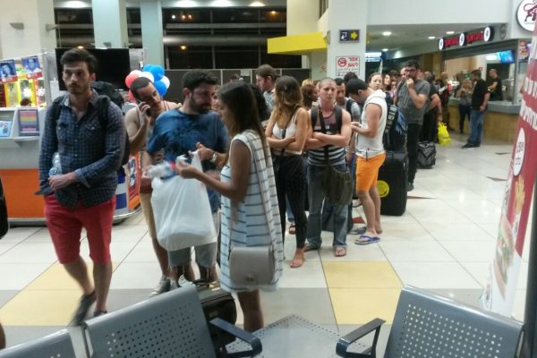 תורים ברכבת חוף הכרמל בחיפה (צילום: דבר ראשון).