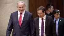 רה״מ בנימין נתניהו וראש האופוזיציה יצחק הרצוג (צילום ארכיון: סוכנות AP).