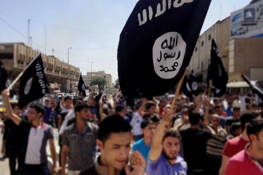 דגלי דאעש בהפגנת תומכים (צילום: סוכנות AP)