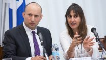 נפתלי בנט ומנכ"לית משרד החינך מיכל כהן בוועדה על שכר ותנאי המורים הבוקר (צילום: מרים אלסטר  פלאש 90).