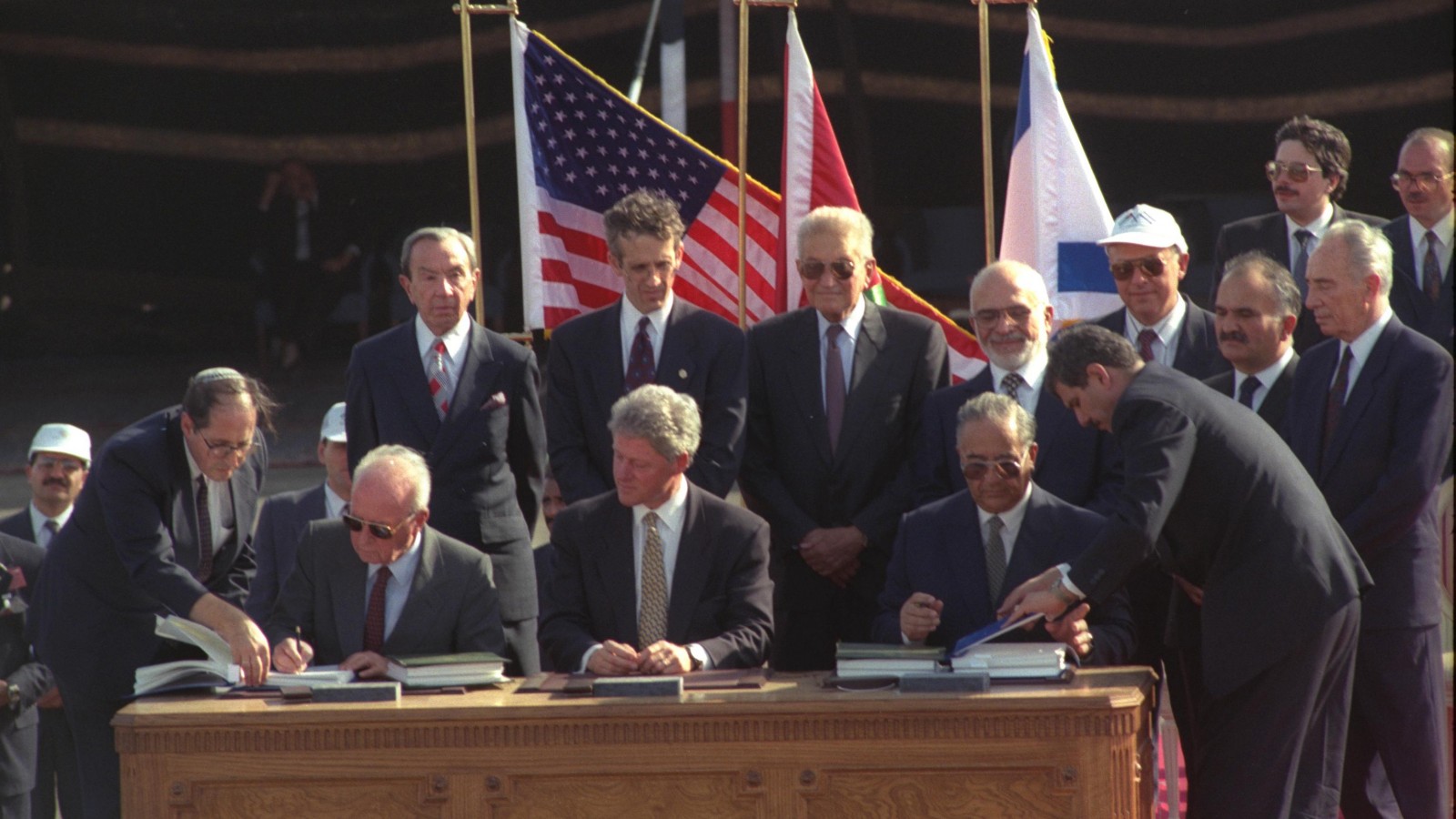מעמד החתימה על הסכם השלום בין ישראאל לירדן (צילום: צביקה ישראלי לע"מ).