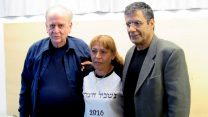 ח"כ יוסי יונה, ויקי קנפו ואביה ספיבק בכנס כלכלנים ופעילים חברתיים בבת ים, אמש (צילום: דבר ראשון)