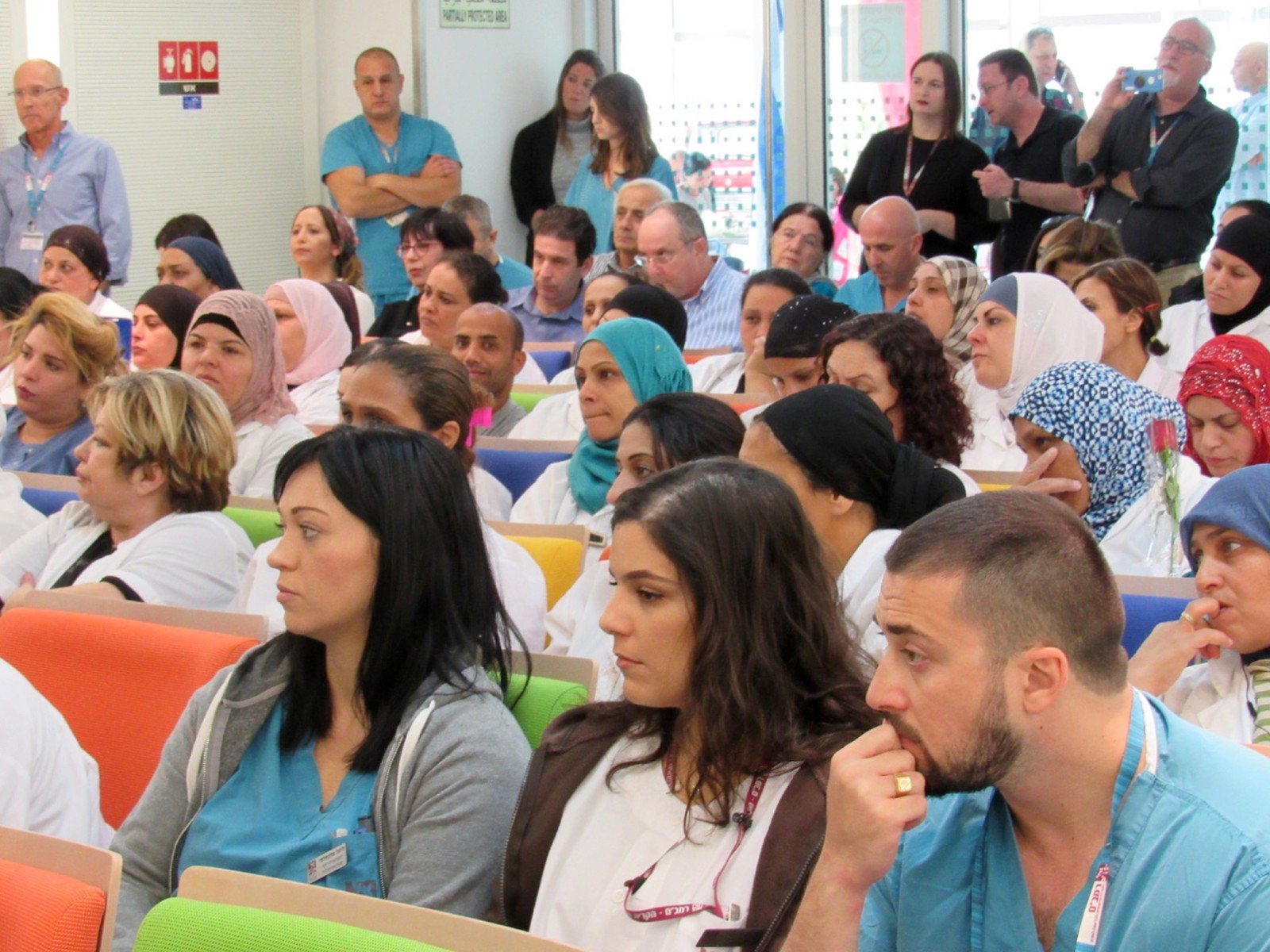 כ-220 עובדי קבלן נקלטו להעסקה ישירה בקריה הרפואית רמב"ם בחיפה, 23 בנובמבר 2016 (צילום: ארז רביב)