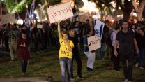 הפגנת עובדי תאגיד השידור ׳כאן׳ כנגד הכוונה לפצל ממנו את שידורי החדשות. (צילום ארכיון: בן קלמר / פלאש 90).