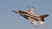 מטוס חיל האוויר בהמראה (צילום ארכיון: עופר צידון / פלאש 90).