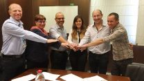 טקס חתימת הסכם חדש לעובדי פרטנר, דצמבר 2016 (צילום: דוברות ההסתדרות).