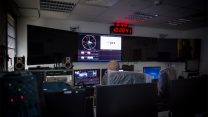 חדר הבקרה של תאגיד השידור הציבורי (צילום: מרים אלסטר  פלאש 90)