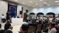 הרב הראשי לישראל, דוד לאו, בדרשה במכינה הקדם-צבאית בנוקדים.