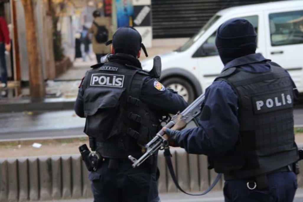 כוחות משטרה טורקים (צילום: Mahmut Bozarslan\Voice of America)