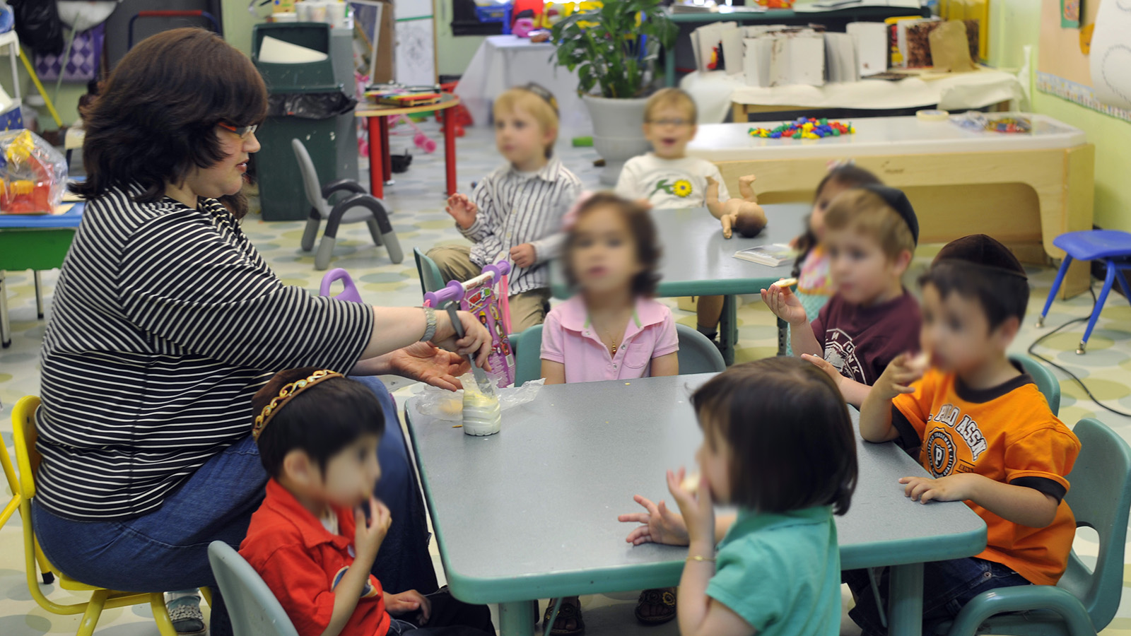 Snacktime at a preschool. Archival photograph: Sergey Atel/Flash90