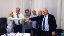 חתימת ההסכם באגד היסעים (צילום: דוברות ההסתדרות).