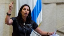 "התקציב יפגע בחלקאים, בנשים, אנשי צבא ומשטרה שחסכו כל החיים שלהם בפנסיות, בעובדי שירות הדואר" (צילום ארכיון: יונתן זינדל / פלאש 90).