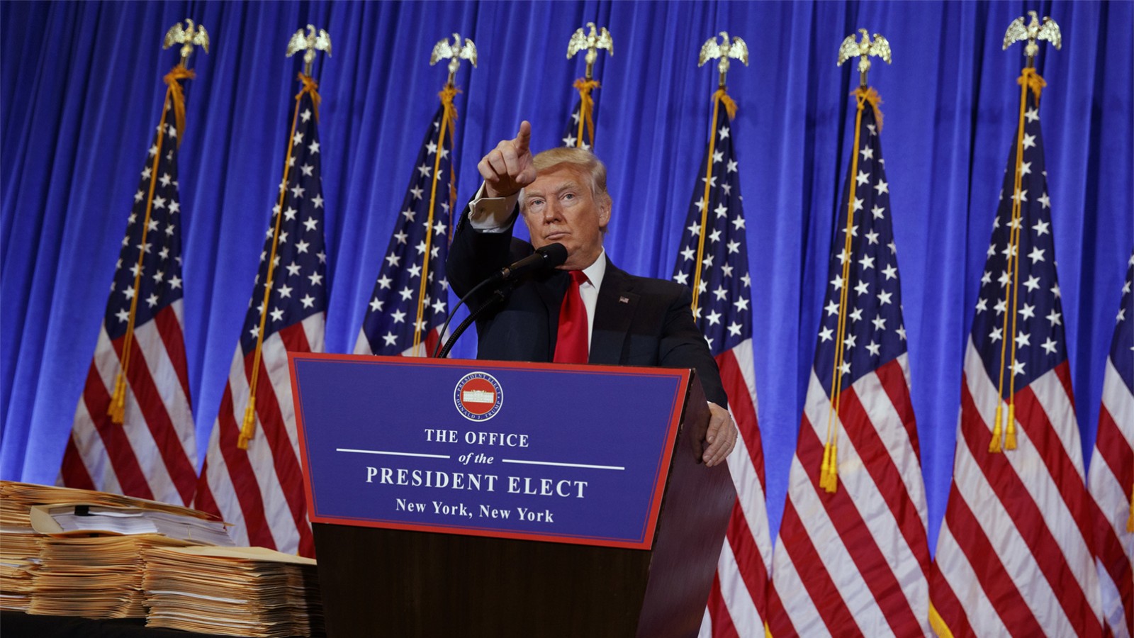טראמפ במסיבת העיתונאים שערך בניו יורק (צילום: AP)