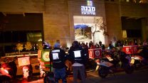 זירת הירי אתמול, בחניון של מגדלי תל אביב (צילום: מוטי קרליץ / פלאש 90).