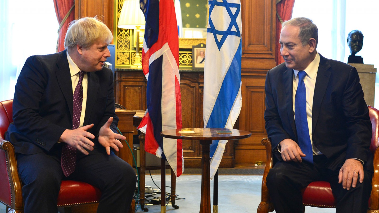 ראש הממשלה בנימין נתניהו נפגש עם שר החוץ הבריטי בוריס ג'ונסון במשרד החוץ בלונדון (צילום: קובי גדעון לע&quot;מ)