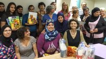 מסיום מחזור ראשון של "בית ספר למנקות", מכללת 'אורנים' פברואר 2017 (צילום: אורלי רובין).