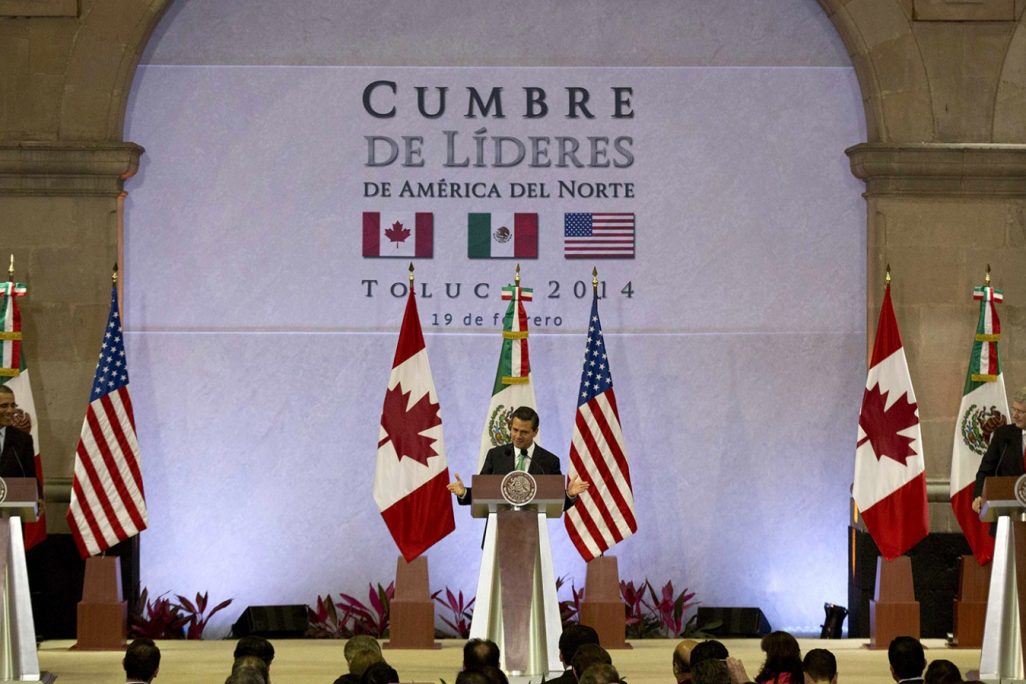 מפגש פסגה של ארה"ב קנדה ומקסיקו בכנס 20 שנה לנפט"א - הסכם הסחר החופשי בין שלושת המדינות. (צילום: AP).