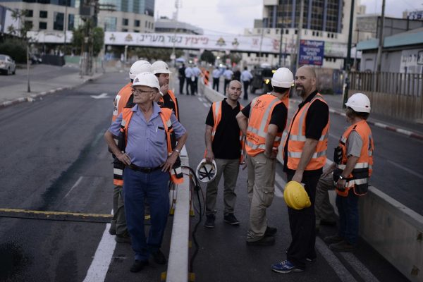 עובדי בניין (צילום: ארכיון: תומר ניוברג/ פלאש 90).