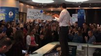אסיפת מחאה של עובדי פלאפון, 22.2.2017 (צילום: יח"צ ועד פלאפון)