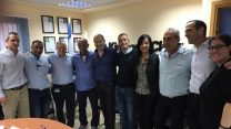 חתימה על הסכם קיבוצי בקימברלי קלארק (צילום: דוברות ההסתדרות)