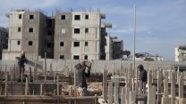 פועלי בניין (למצולמים אין קשר לכתבה. צילום: ליאור מזרחי / פלאש90).