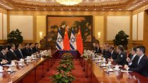 ראש ממשלת ישראל בינימין נתניהו וראש ממשלת סין בפרלמנט הסיני (צילום: חיים זך/ לע"מ)