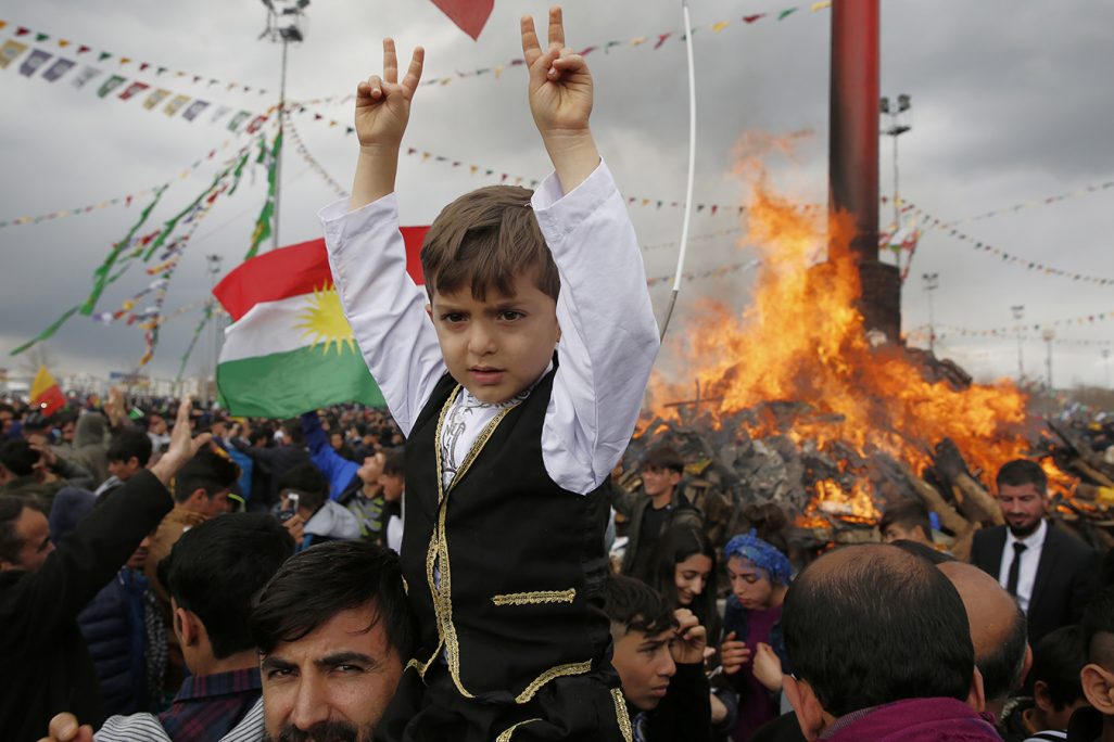 חגיגות הנורוז של הכורדים בטורקיה (AP Photo/Lefteris Pitarakis)