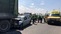 תאונת דרכים קטלנית בכביש 4, סמוך למחלף עד הלום לכיוון צפון. (צילום: דוברות המשטרה).