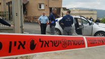 שוטרים בכפר ראמה (צילום: דוברות המשטרה).