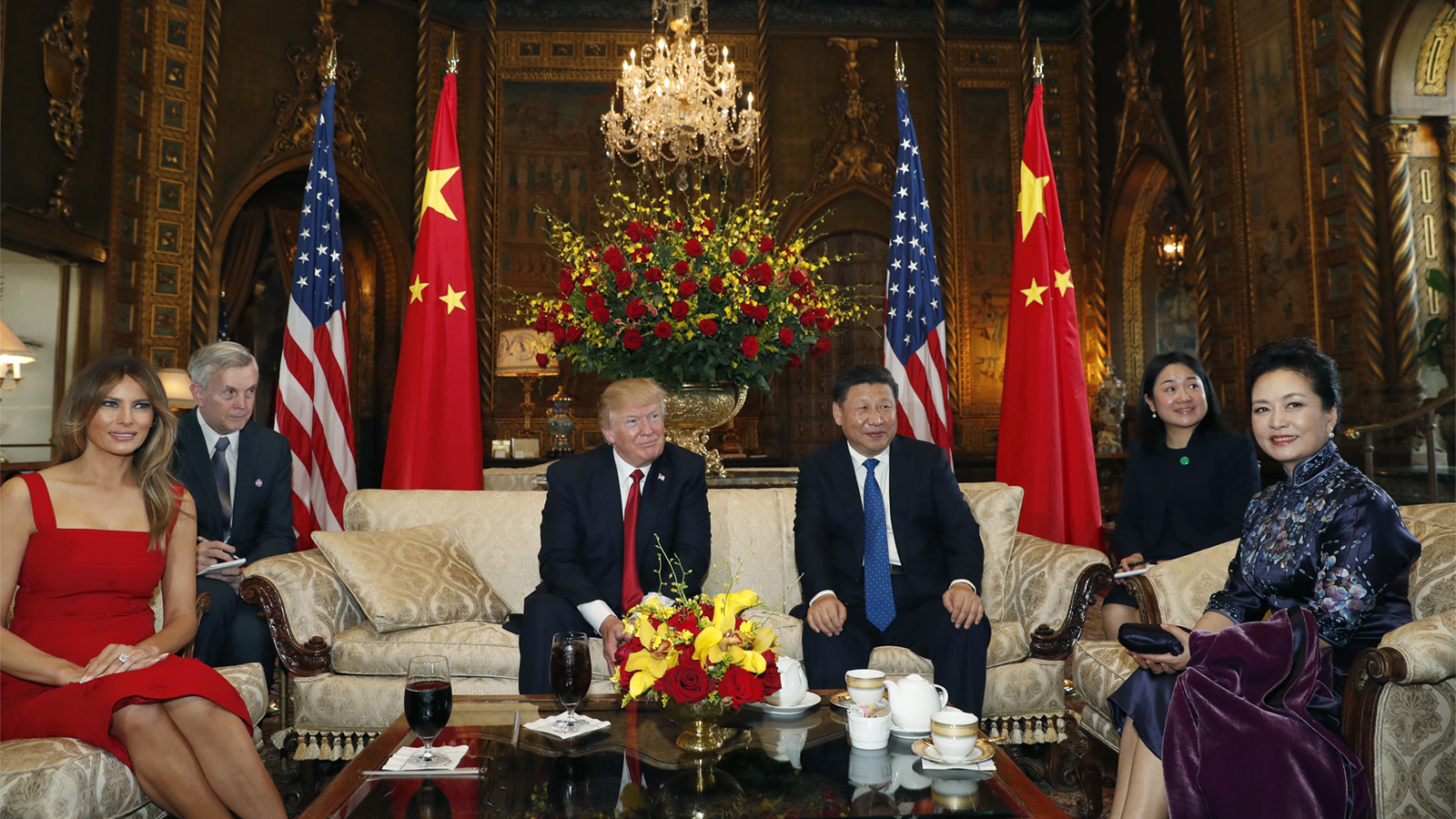 נשיא ארה&quot;ב טראמפ ונשיא סין בפגישה בארה&quot;ב (צילום: AP Photo/Alex Brandon).
