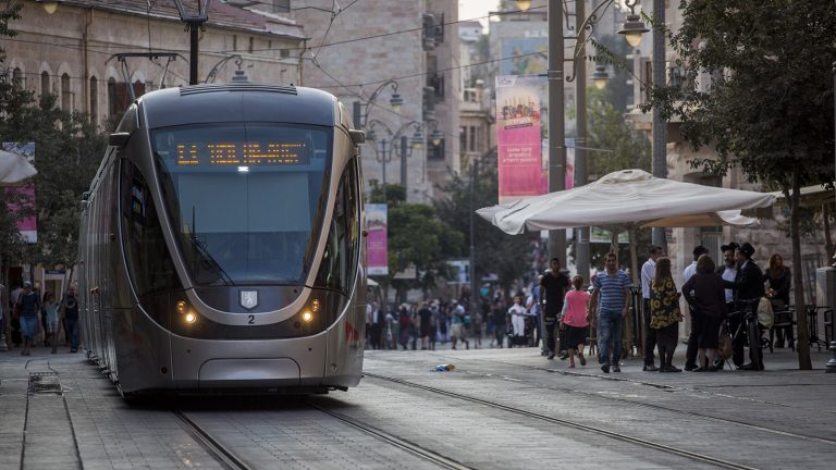 Jerusalem Light Rail. (Photo: Archive: Jonathan Zindel / Flash 90)
