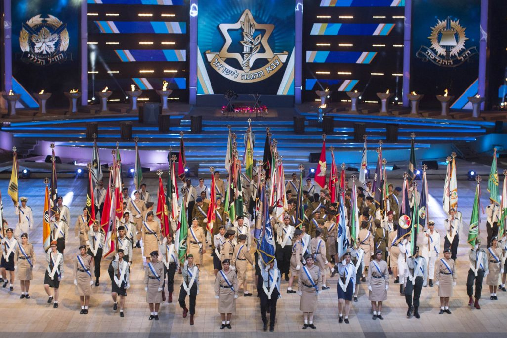 טקס הדלקת המשואות בהר הרצל (צילום ארכיון: יונתן זינדל / פלאש90)