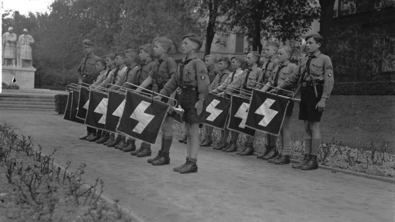 נערים בהיטלר יורגנד (צילום: German Federal Archive/ wikimedia).