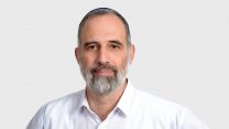 המועמד לראשות הבית היהודי -
 יצחק זאגא (צילום : נסים לב)