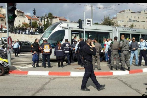 זירת הפיגוע ברכבת הקלה בירושלים. צילום: אלוף החדשות