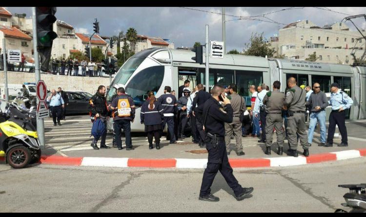 זירת הפיגוע ברכבת הקלה בירושלים. צילום: אלוף החדשות