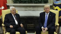נשיא ארה״ב דונלד טרמפ ויו״ר הרשות הפלשתינית מחמוד עבאס (צילום: AP Photo/Evan Vucci)